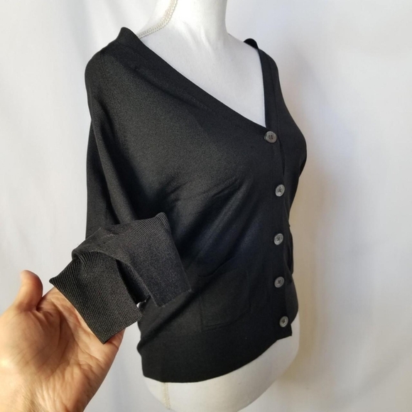 Banana Republic Silk Blend V-neck Black Cardigan with Pockets size Large - Picture 5 of 9
